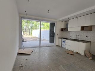Foto 2 de VENDO DÚPLEX 2 DORMITORIOS A ESTRENAR - CENTENARIO