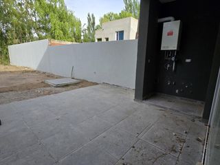 Foto 4 de VENDO DÚPLEX 2 DORMITORIOS A ESTRENAR - CENTENARIO