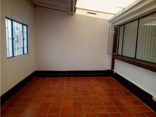 Foto 3 de Casa En Arriendo barrio Castilla Primer Piso