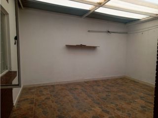 Foto 10 de Casa En Arriendo barrio Castilla Primer Piso