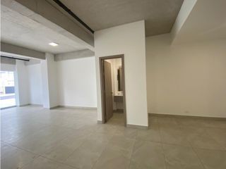 Foto 7 de Quito Tenis, Local Comercial en  Renta, 82.02m2, 1 Ambiente