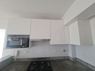 Foto 16 de SE ALQUILA DEPARTAMENTO SEMI AMOBLADO EN SURQUILLA A PASOS DEL OPEN PLAZA
