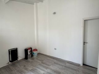Foto 2 de PH en Venta en Villa Primera