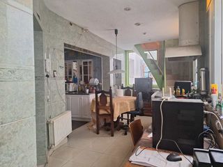 Foto 10 de VENTA Casa antigua  de 7 ambientes en Almagro