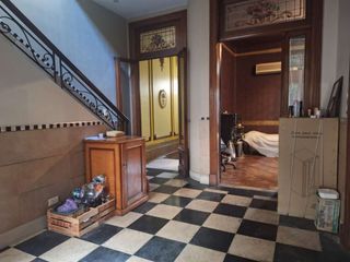 Foto 3 de VENTA Casa antigua  de 7 ambientes en Almagro
