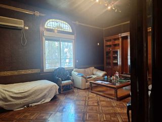 Foto 2 de VENTA Casa antigua  de 7 ambientes en Almagro