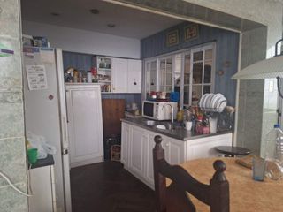 Foto 12 de VENTA Casa antigua  de 7 ambientes en Almagro
