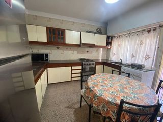 Foto 3 de VENTA CASA 5 AMBIENTES VILLA LUGANO