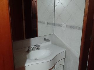 Foto 18 de HERMOSA CASA TRES PISOS BARRIO AVENIDA SUR GLLEN