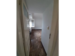 Foto 13 de CASA 3 AMB, CON JARDIN Y ENT. DE AUTO AL FRENTE.  FUNES Y BROWN
