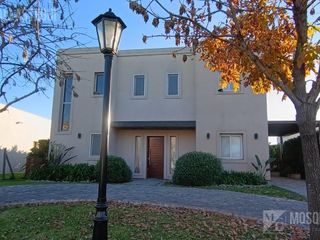 Foto 11 de VENTA Casa en San Eduardo Pilar del Este