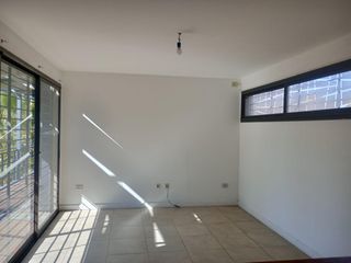 Foto 39 de Alquiler departamento en complejo , sobre calle Cervantes