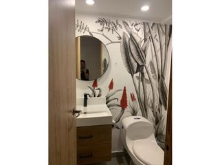 Foto 5 de Venta de apartamento poblado Castropol