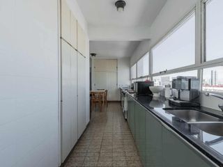 Foto 22 de VENTA PISO 4 AMBIENTES RECOLETA DOS COCHERAS