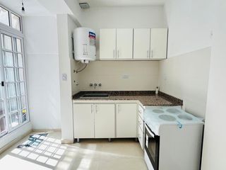 Foto 6 de VENTA DEPTO TIPO PH 2 AMB CON PATIO MUY LUMINOSO!