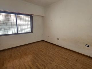Foto 5 de ALQUILER PROPIEDAD CONSULTORIO MEDICO Y/O OFICINAS