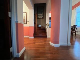 Foto 8 de VENTA - CASA 5 AMB C/GARAGE Y QUINCHO - EXC ESTADO
