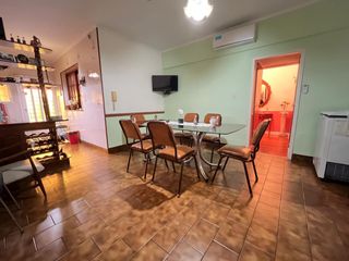 Foto 13 de VENTA - CASA 5 AMB C/GARAGE Y QUINCHO - EXC ESTADO