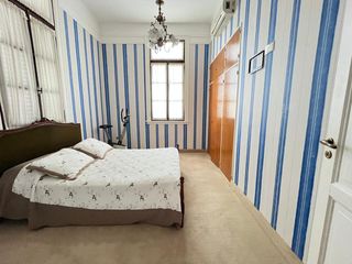 Foto 28 de VENTA - CASA 5 AMB C/GARAGE Y QUINCHO - EXC ESTADO