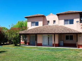 Foto 20 de Casa en  Alquiler Anual con pileta en Santa Catalina Villanueva