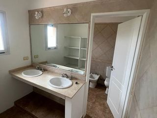 Foto 18 de Casa en  Alquiler Anual con pileta en Santa Catalina Villanueva