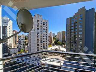 Foto 1 de Departamento en Área Centro Este