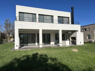 Foto 24 de Casa a estrenar en el barrio Los Eucaliptos - Harás Santa Maria