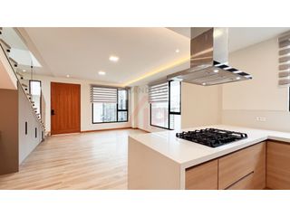 Foto 5 de HERMOSA Y MODERNA CASA EN RENTA CHALLUABAMBA CUENCA