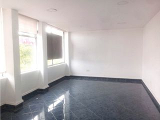 Foto 2 de Rumipamba, Oficina en Renta, 107m2, 3 Ambientes