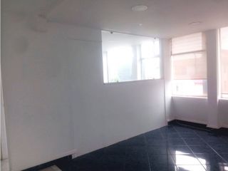 Foto 4 de Rumipamba, Oficina en Renta, 107m2, 3 Ambientes