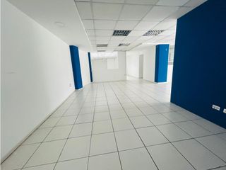 Foto 10 de La Pradera, Local Comercial en Renta, 390m2, 4 Ambientes