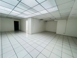 Foto 6 de La Pradera, Local Comercial en Renta, 390m2, 4 Ambientes