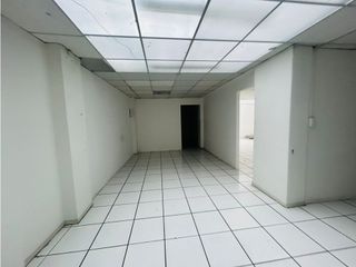 Foto 5 de La Pradera, Local Comercial en Renta, 390m2, 4 Ambientes