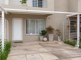 Foto 11 de Dúplex en venta en Grand Bourg