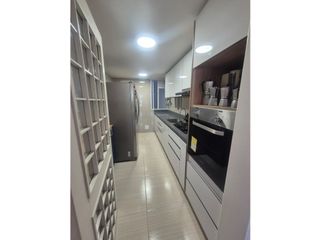 Foto 4 de APARTAMENTO EN VENTA, LA ALHAMBRA, EDIFICIO XIRHOS