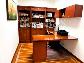 Foto 9 de APARTAMENTO REMODELADO EN EL COUNTRY 200M2