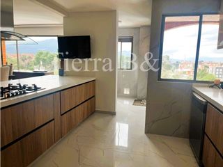 Foto 6 de APARTAMENTO REMODELADO EN EL COUNTRY 200M2