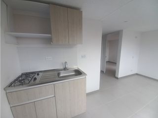 Foto 2 de R068 venta apartaestudio engativa centro