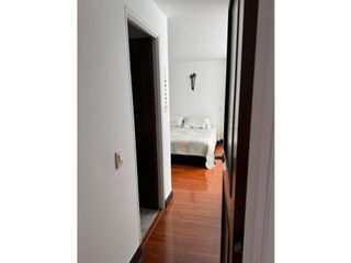Foto 5 de Venta Hermoso apartamento con terraza, piso 1, Alhambra