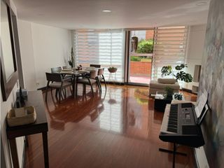 Foto 2 de Venta Hermoso apartamento con terraza, piso 1, Alhambra