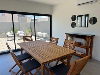 Foto 1 de Departamento Amoblado en Alquiler