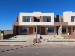 Foto 1 de Duplex de 3 dormitorios en Nobu Town en Alquiler