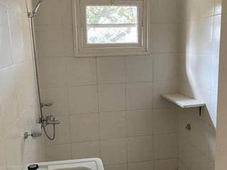 Foto 10 de Casa en  Alquiler - Hermosa propiedad con añosos árboles y amplio jardín
