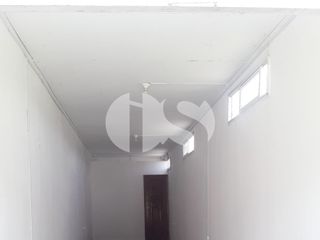 Foto 6 de RENTA DE  LOCAL EN PORTOVIEJO AV 5 DE JUNIO