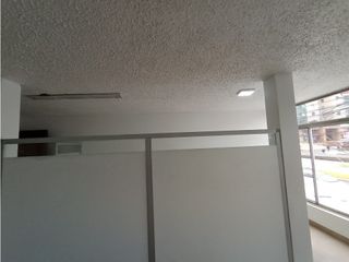Foto 4 de Quicentro oficina  en Renta, 32 m2 1 ambiente