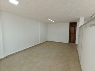 Foto 8 de Quicentro oficina  en Renta, 32 m2 1 ambiente
