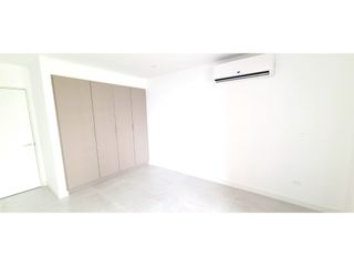 Foto 36 de En venta departamento de lujo vista al mar edificio Lanzarote