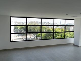 Foto 7 de Ejor. Oficina en venta en Ceibos, elegancia y ubicación premium