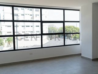 Foto 8 de Ejor. Impulsa tu negocio desde lo más alto: oficina en venta en Ceibos
