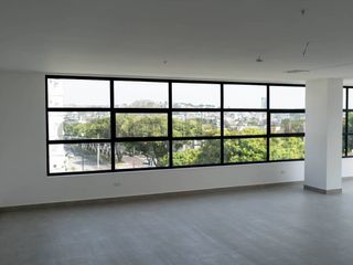 Foto 5 de Ejor. Impulsa tu negocio desde lo más alto: oficina en venta en Ceibos